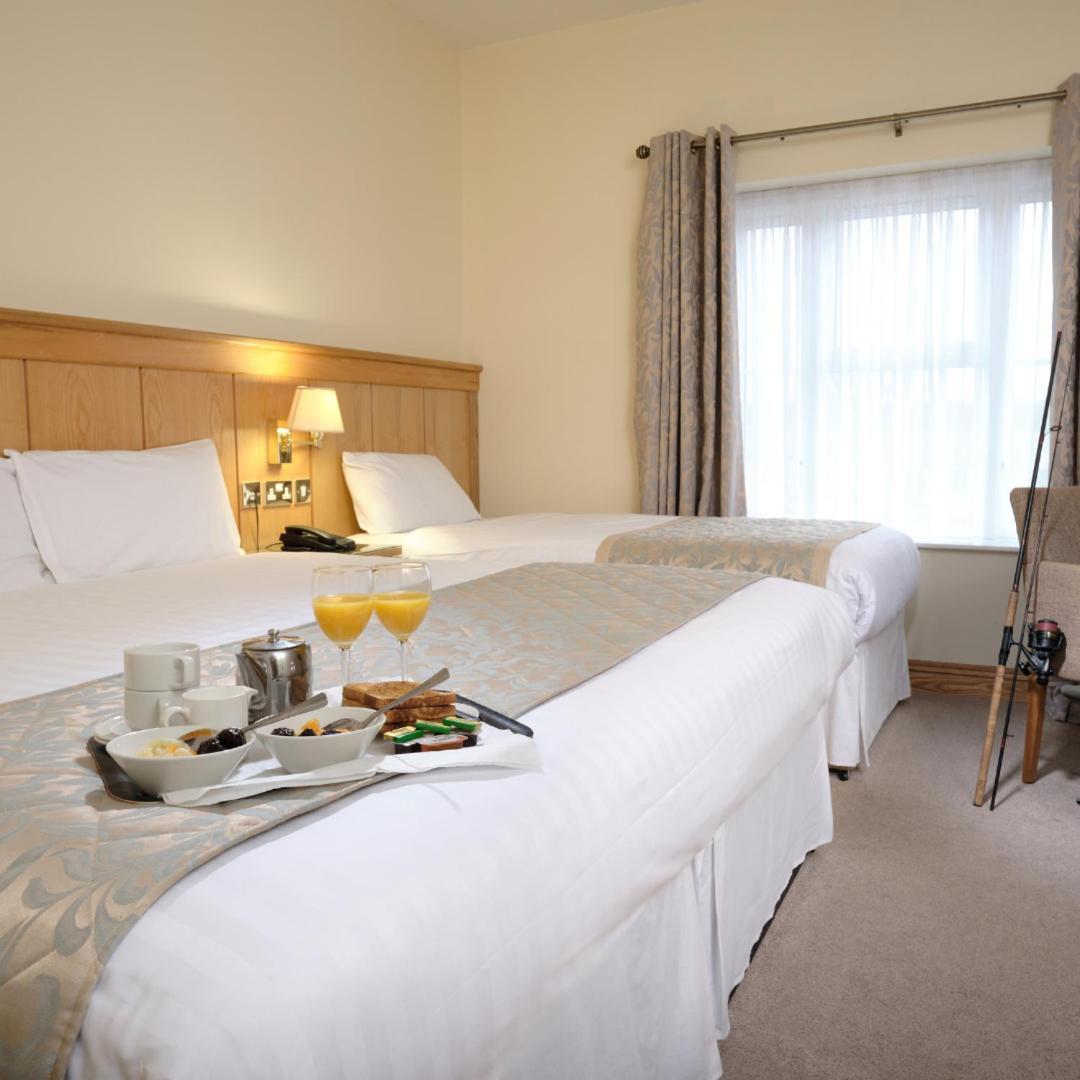 Mahon'S Hotel Irvinestown Экстерьер фото