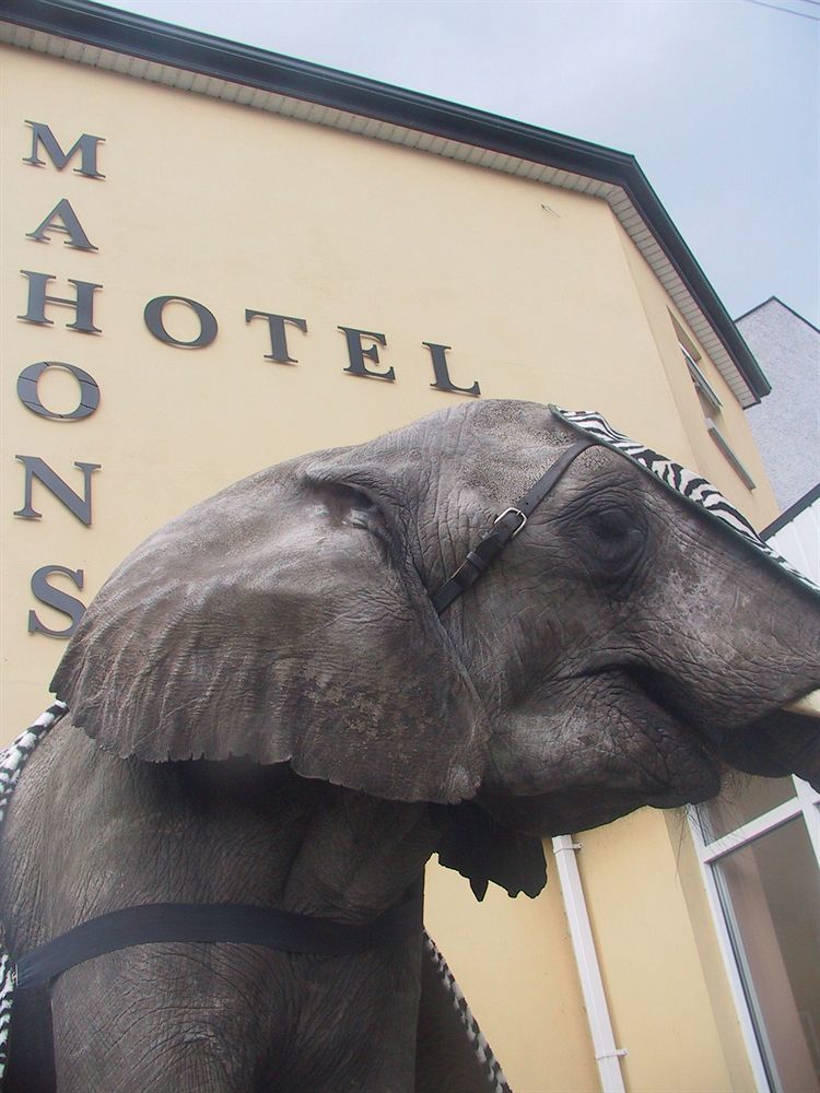 Mahon'S Hotel Irvinestown Экстерьер фото
